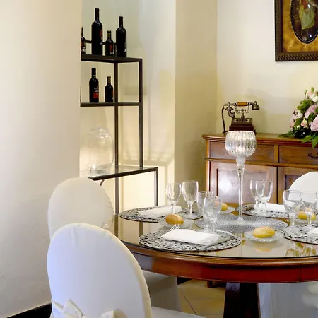 Grand Europa & Restaurant Hotell Neapel
