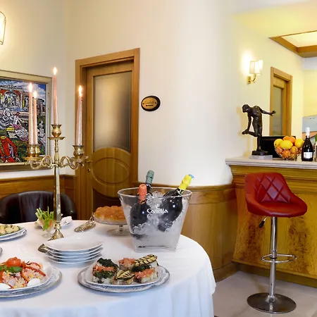 Grand Europa & Restaurant Hotell 3*