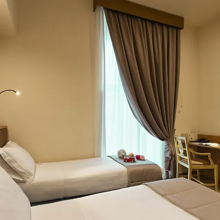 Grand Europa & Restaurant 3* Neapel
