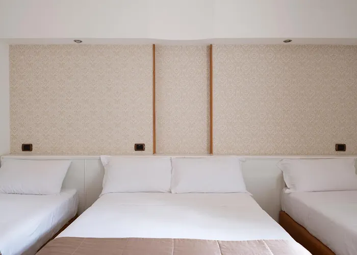 Grand Europa & Restaurant 3* Naples