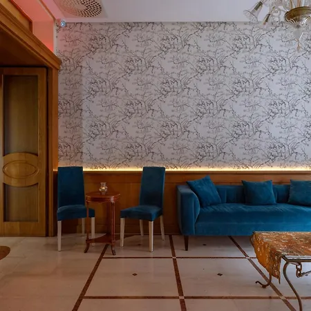 Hotel Grand Europa & Restaurant Naples