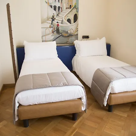 Grand Europa & Restaurant Neapol