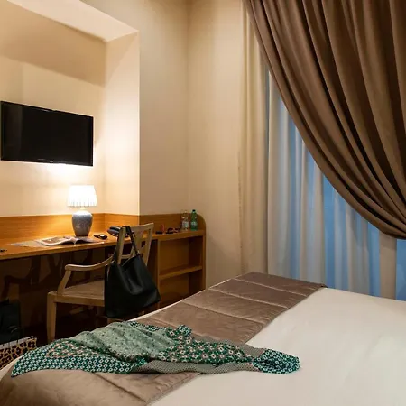 Grand Europa & Restaurant 3* Naples