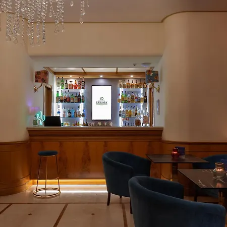 Grand Europa & Restaurant 那不勒斯
