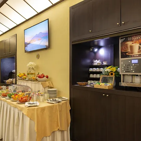 מלון Grand Europa & Restaurant נאפולי